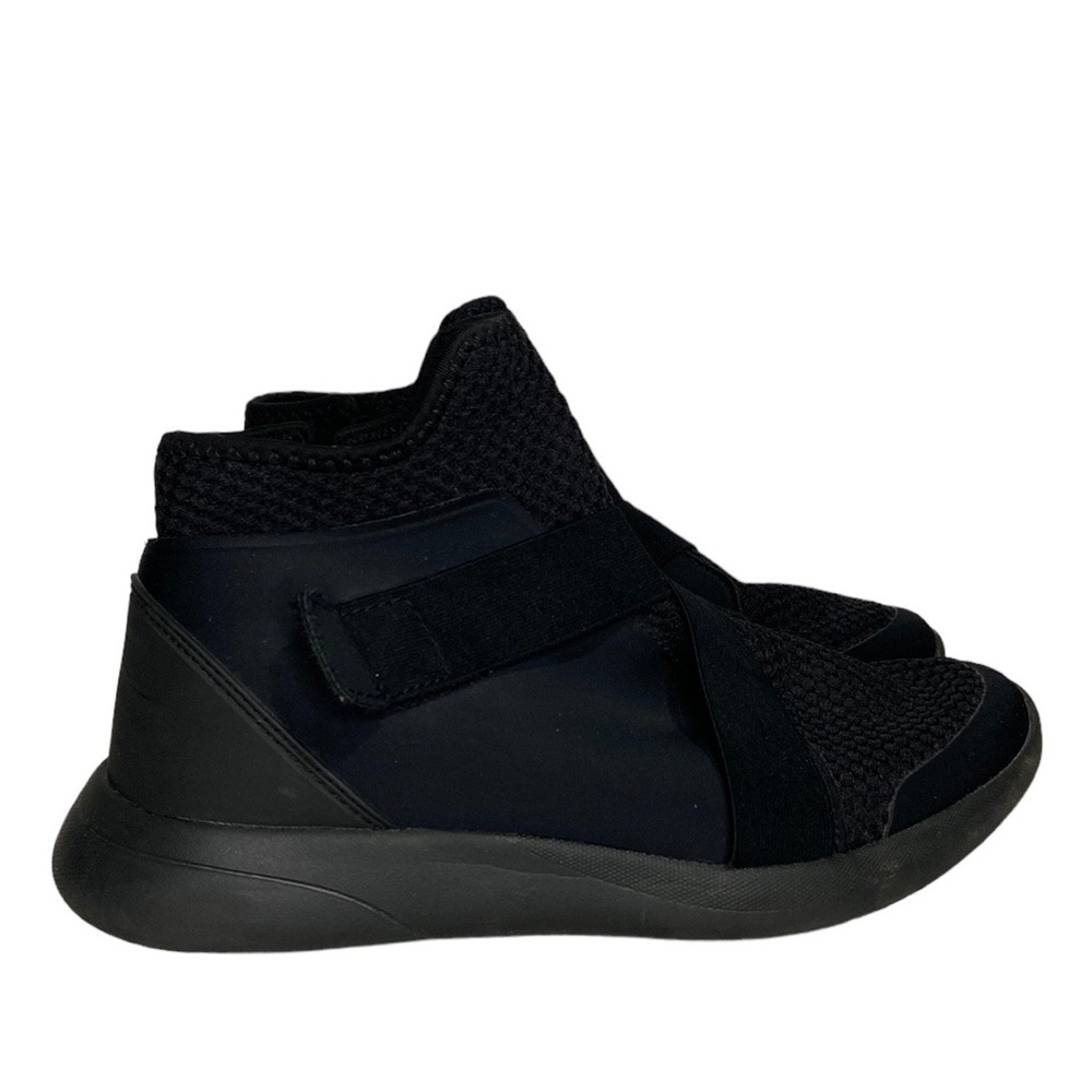 Fabletics Terra Strap High Top Sneakers Black  Size 9.5